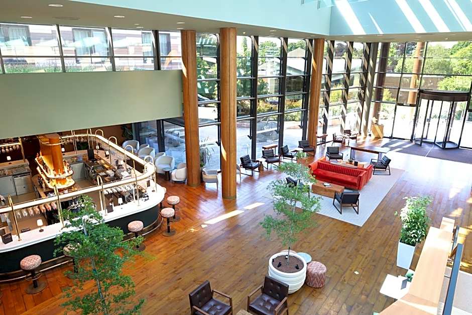 The Orchard Hotel & Restaurant