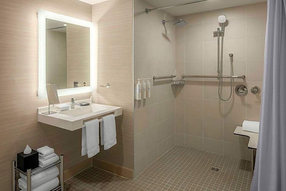 AC Hotel by Marriott Portland Lake Oswego