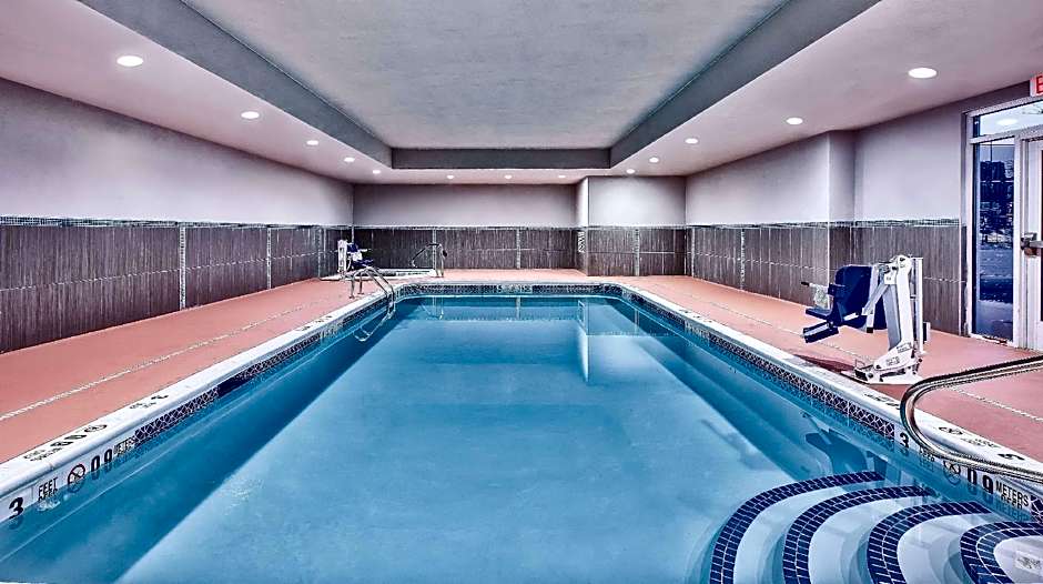 La Quinta Inn & Suites by Wyndham Niagara Falls