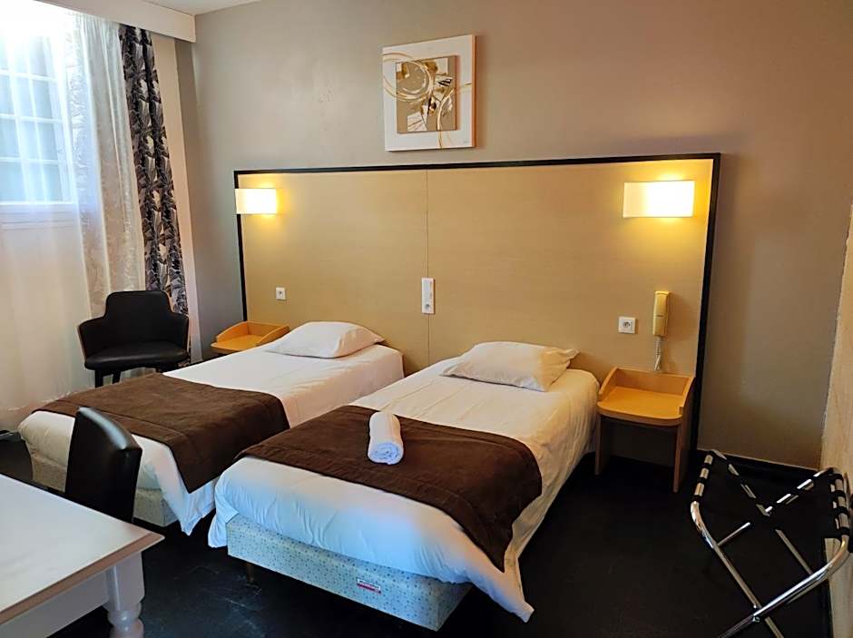 Hôtel et Appart'Hôtel Le Relais Du Val D'Orbieu