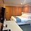 The Leland Lodge