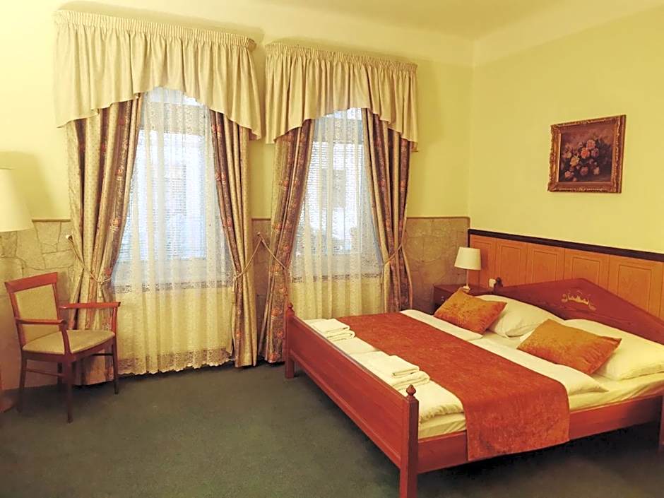 River Star Hotel