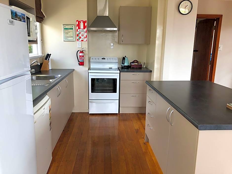 Manapouri Lakeview Motor Inn