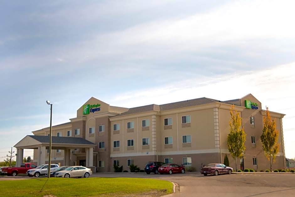 Holiday Inn Express Devils Lake By IHG