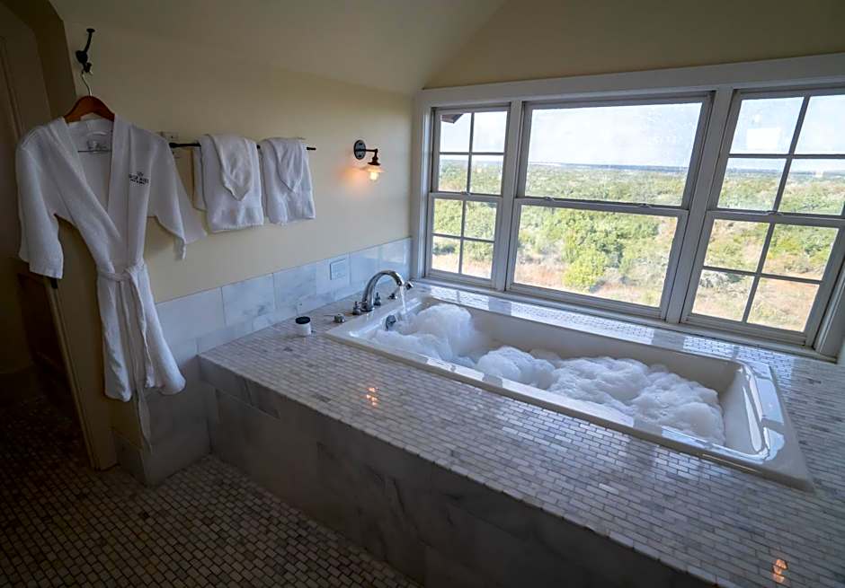 Sage Hill Inn & Spa