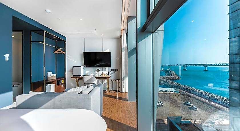 H Avenue Gwanganri Beach