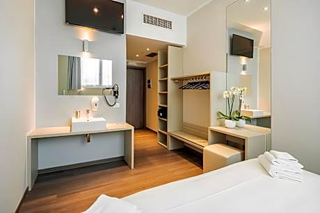Double or Twin Room - Accessible