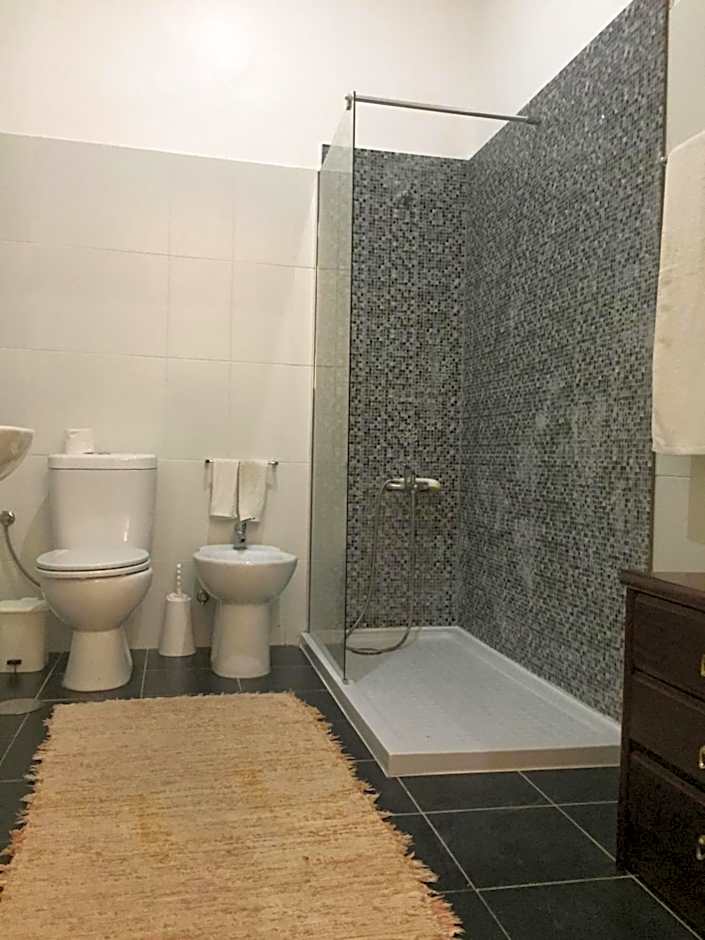 Lira Guest House B&B