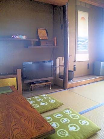 Japanese-Style Twin Room with Shared Bathroom - Non-Smoking