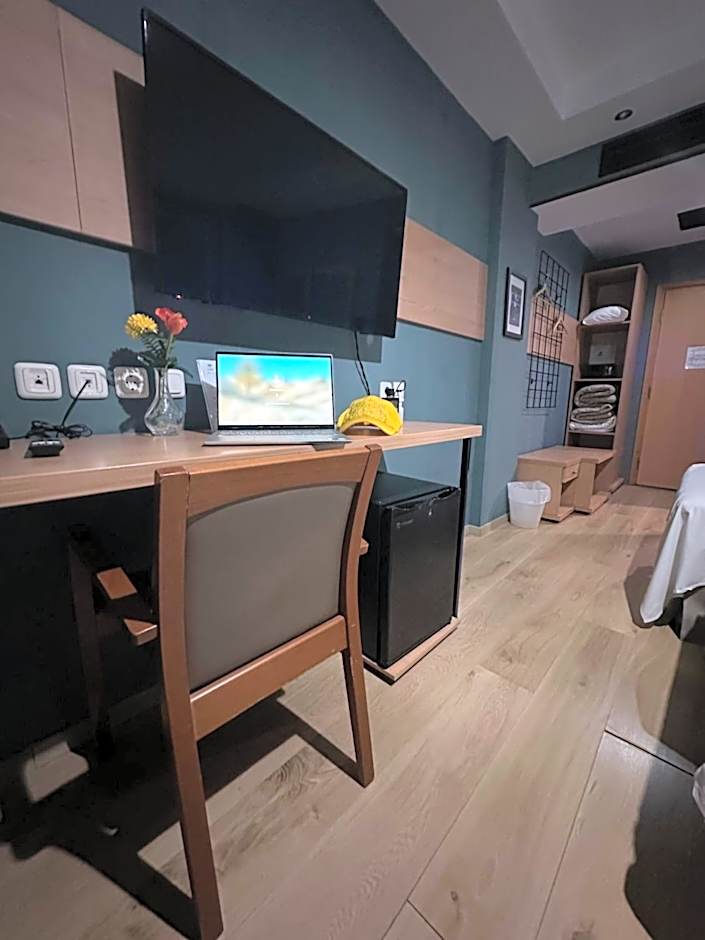 Athina Airport Hotel