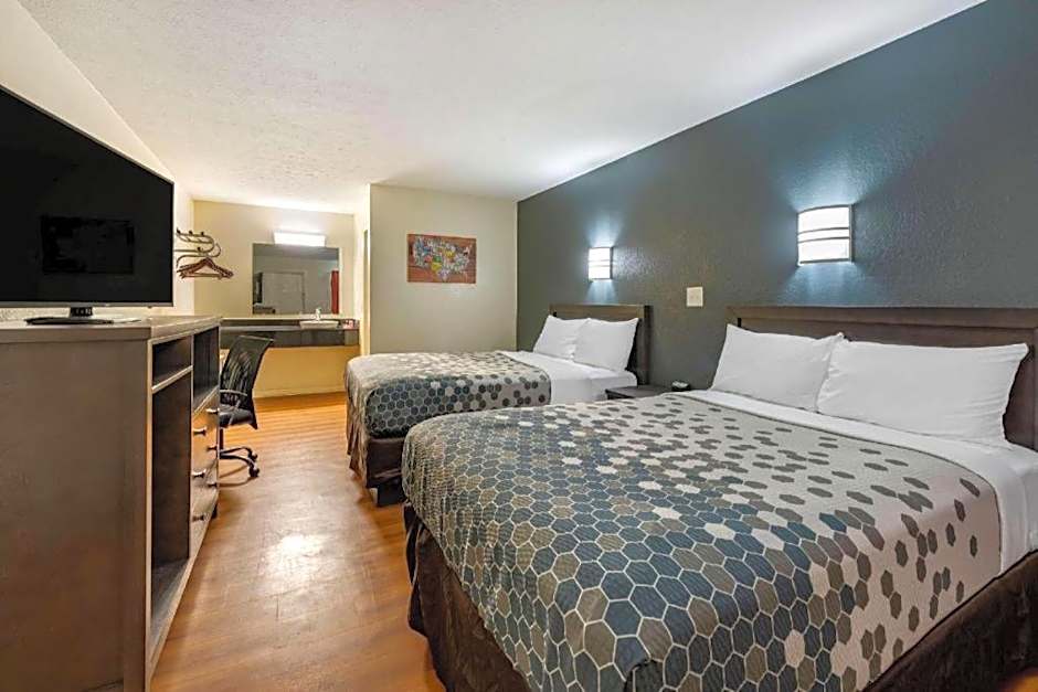 Quality Inn & Suites Columbus West