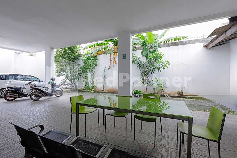 Karawaci Taman Permata Tiga Mitra RedDoorz