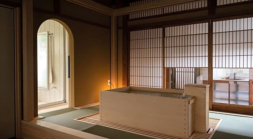 Nazuna Kyoto Nijo-jo