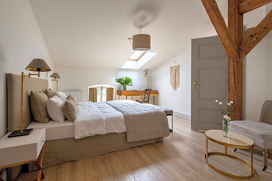 Zamek Sarny - Schloss Scharfeneck