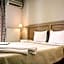 Stavros Beach Hotel