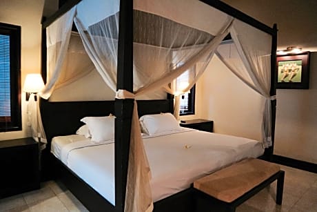 Lagoon Suite