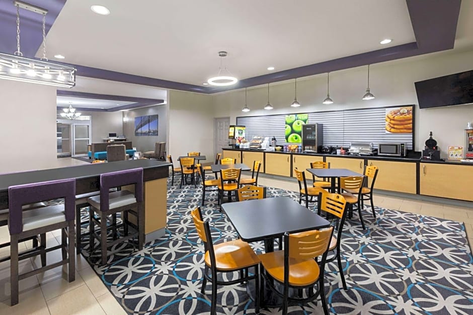 La Quinta Inn & Suites by Wyndham Houma