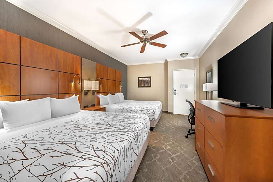 Best Western Plus Silver Saddle Inn