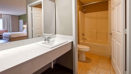 Accessible - 2 Double, Mobility Accessible, Bathtub, Non-Smoking, Continental Breakfast