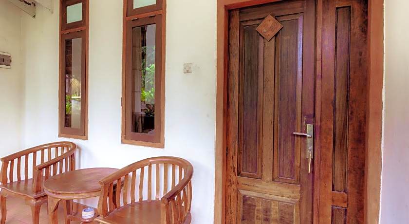 Hotel Mahkota Plengkung