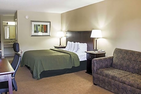 King Suite with Sofa Bed - Non-Smoking