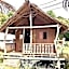Frog Garden Hut