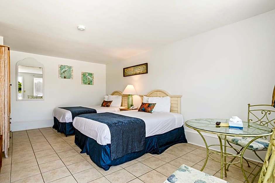 Lowes Wharf Marina Inn