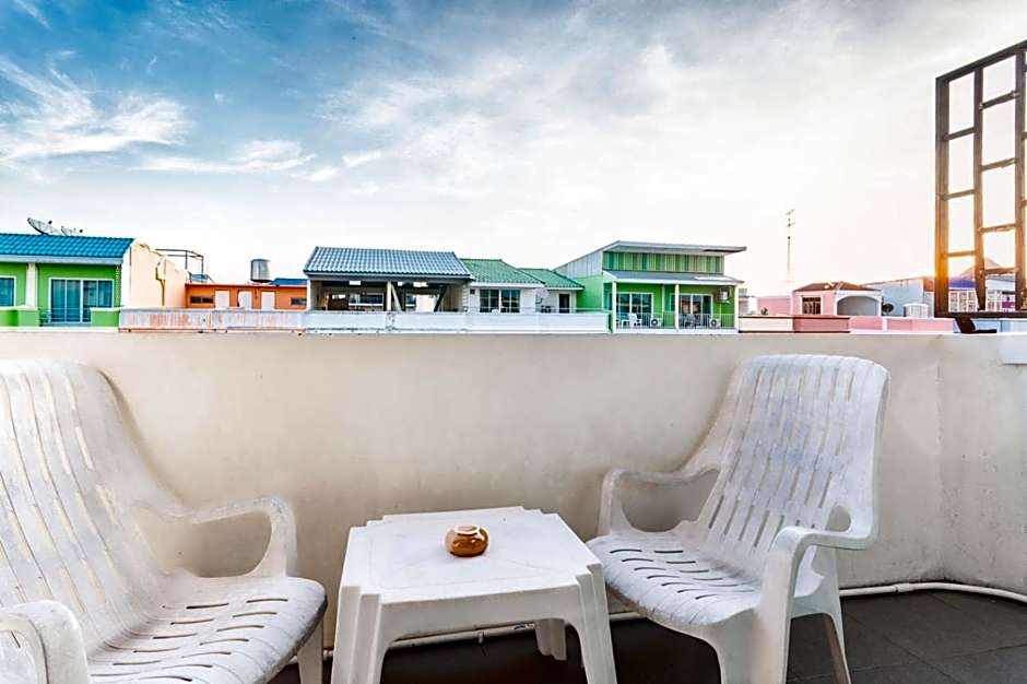 THE BEACH CHA AM Residence