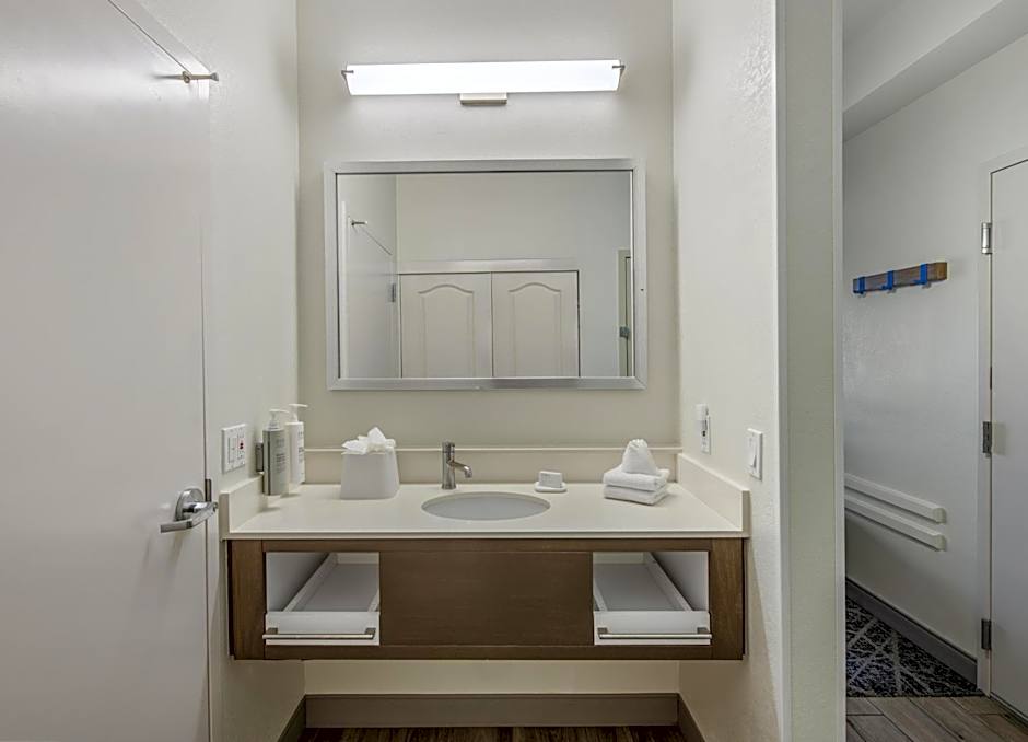 Hampton Inn By Hilton Channel Islands Harbor