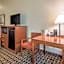 Quality Inn & Suites East Troy I-43