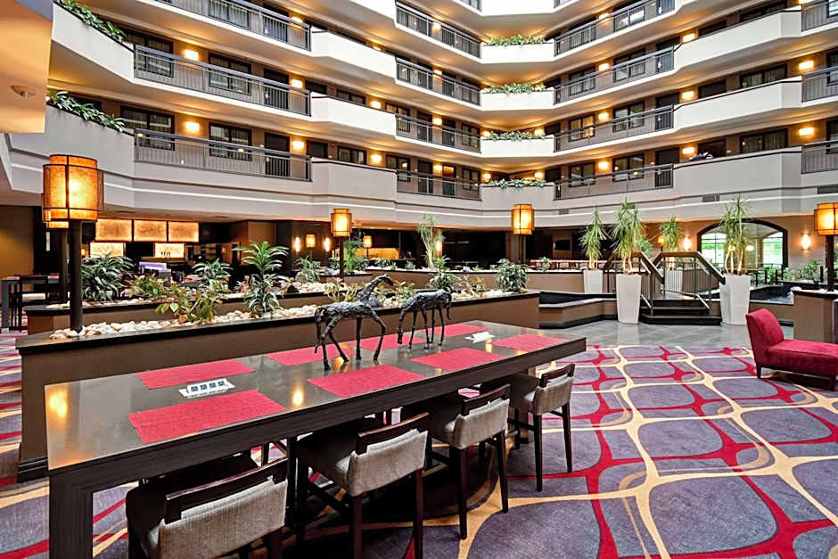 Embassy Suites by Hilton Dulles Airport