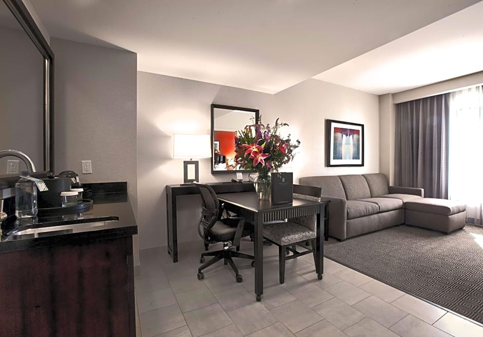 Embassy Suites By Hilton Palmdale