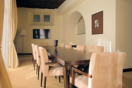 Two Rooms Suite with Terrace