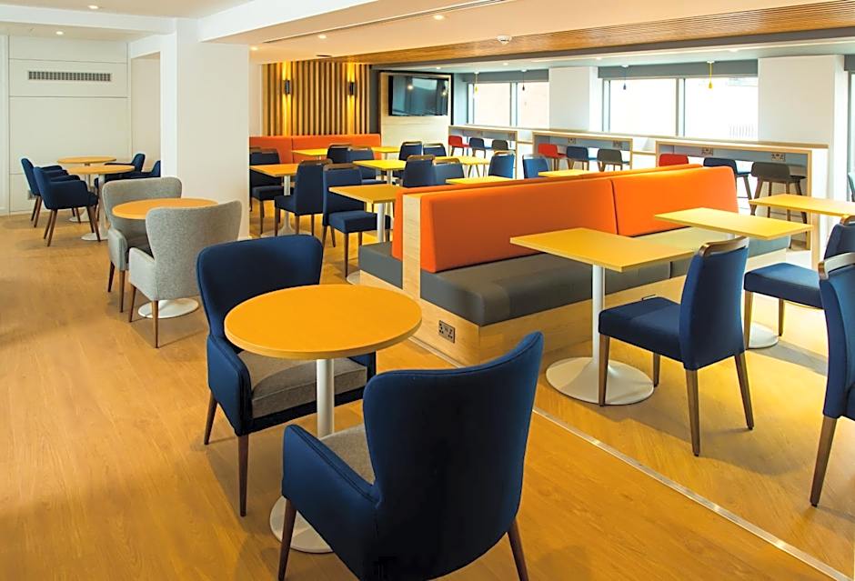 Holiday Inn Express Swindon City Centre By IHG