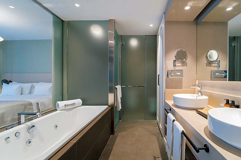 Barcelo Oviedo Cervantes