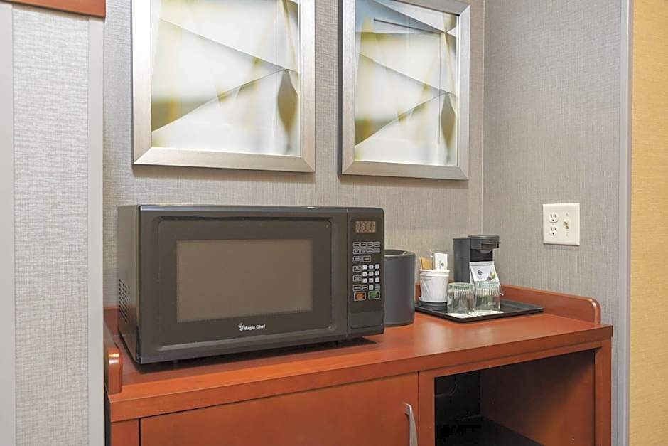 Courtyard by Marriott Milwaukee Airport