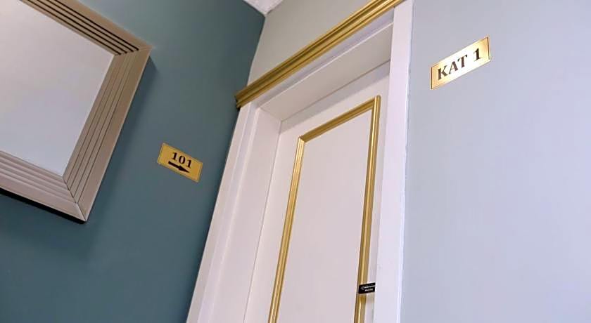 Grand moon hotel suites 