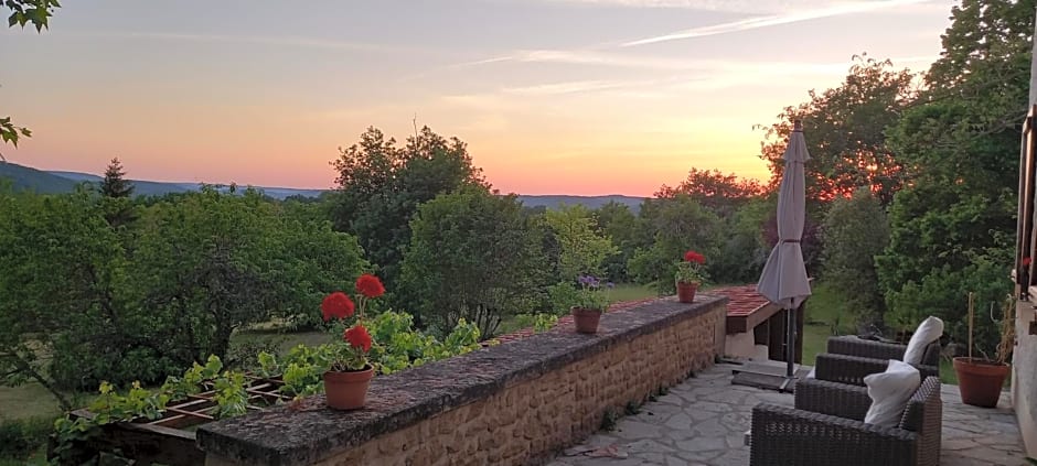 AU SOLEIL COUCHANT