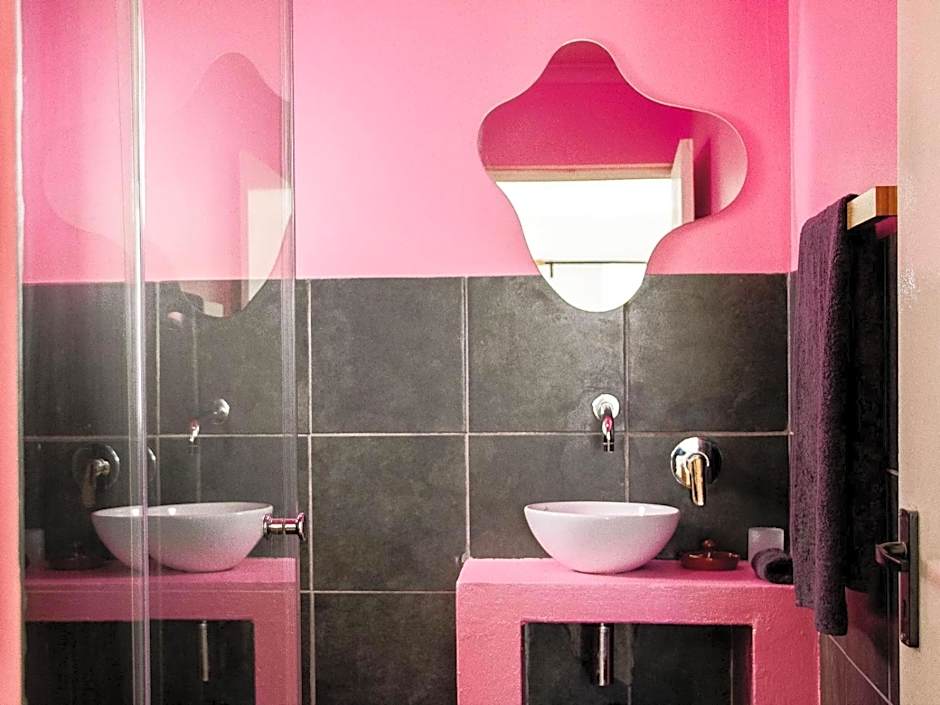 Die Opstal house with Apartments