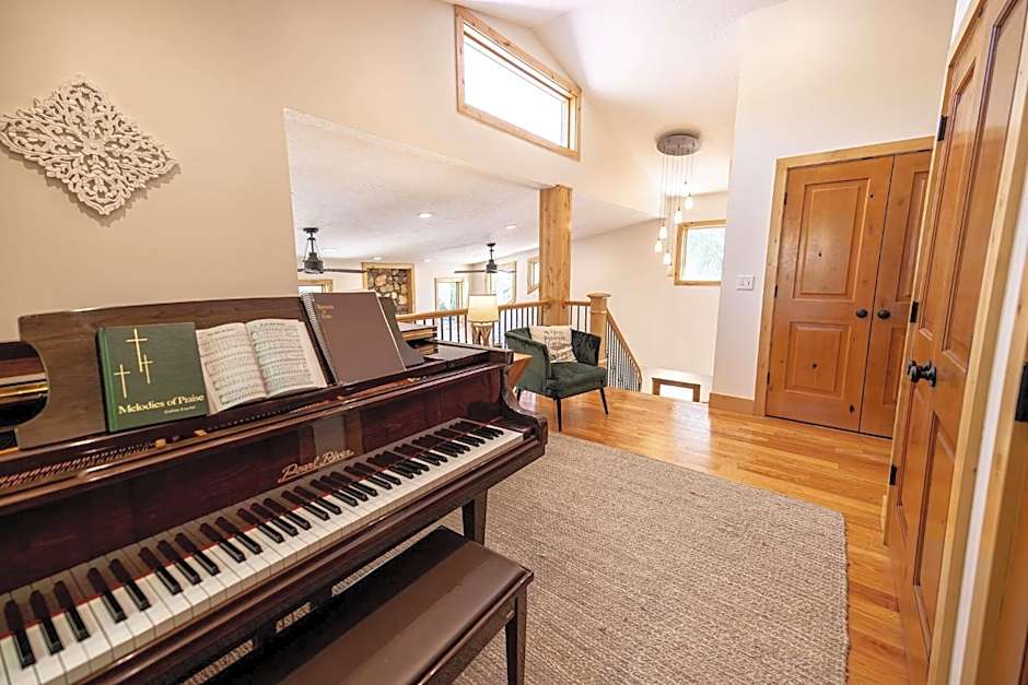Engen Hus Bed and Breakfast