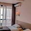 Dewarna Hotel Arifin