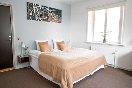 Double Room (Breakfast included and no dogs allowed)