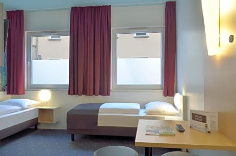 Twin room single use