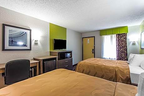 2 Double Beds, Smoking