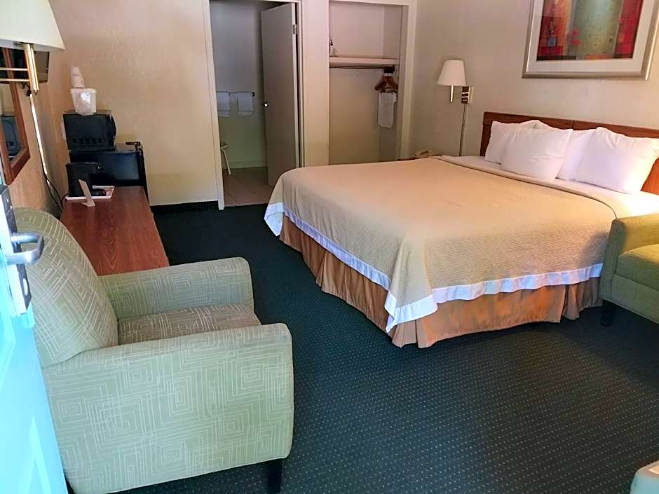 Days Inn by Wyndham Lake Park/Valdosta