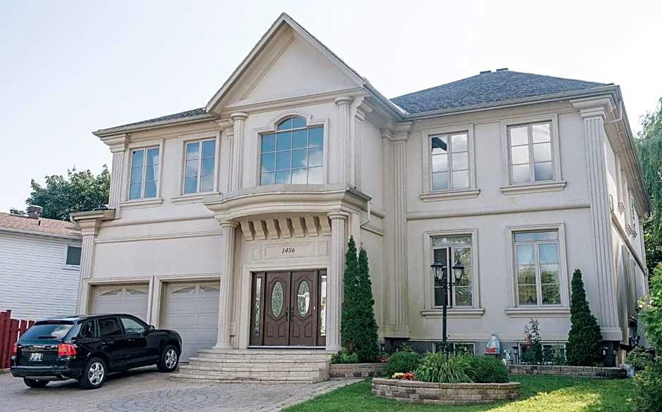 JstLikeHome - Luxury Mansion & Guesthouse