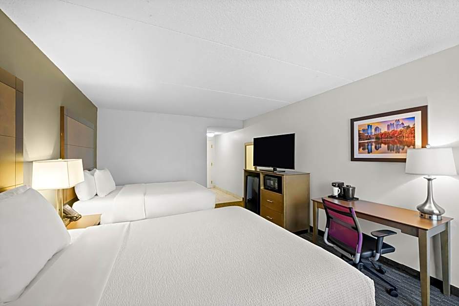 Photo 1 of 7 of 2 Queen Beds