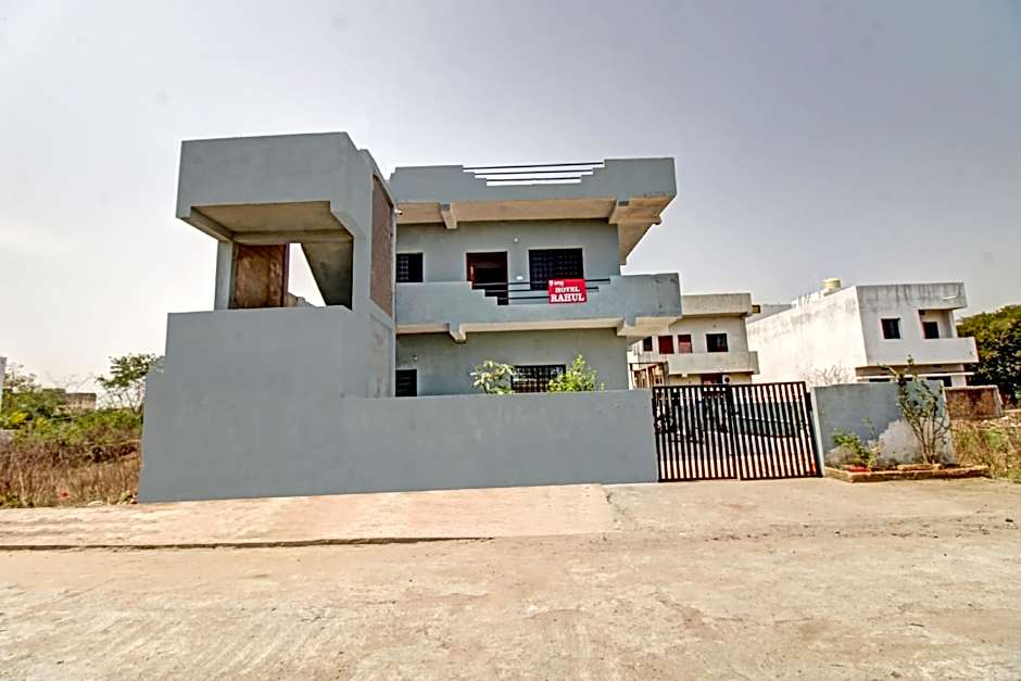Rahul service Apartment by Oyo Rooms