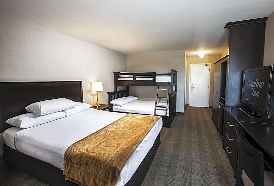 Skyline Hotel & Waterpark
