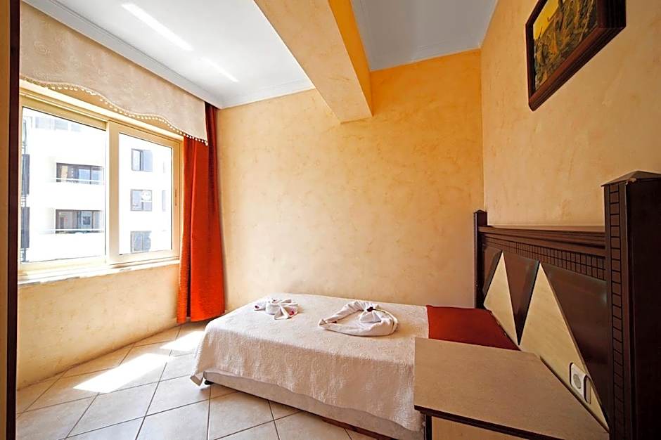 Selen Hotel